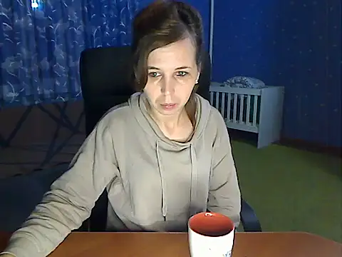 loveis007 online show from 11.26.25