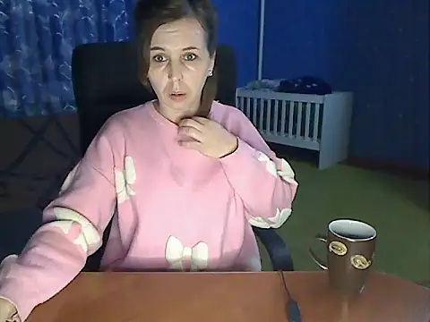 loveis007 online show from 11.28.25