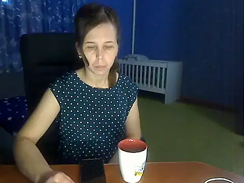 loveis007 online show from 12.15.25