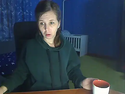 loveis007 online show from 12.19.25