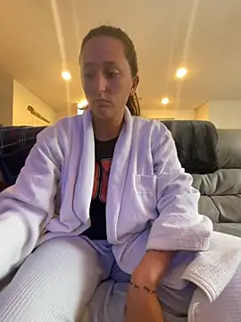 Snapshot of triple34D chatting on 10.24.25 triple34D online show from 10.24.25