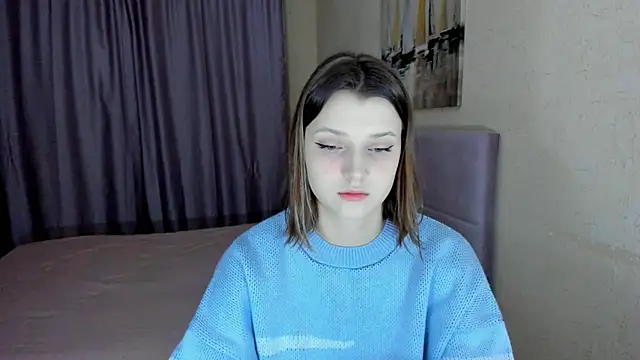 Snapshot of SoniNesti chatting on 12.17.25 SoniNesti online show from 12.17.25