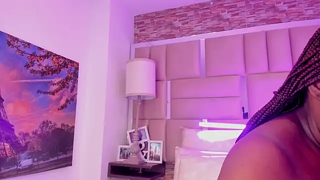 ShaniaBrownn online show from 03.26.26