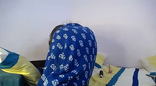 Snapshot of cutee__crazy chatting on 12.04.24 cutee crazy online show from 12.04.24