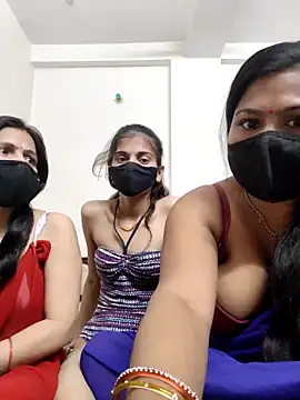 Snapshot of cutee__crazy chatting on 05.09.26 cutee crazy online show from 05.09.26