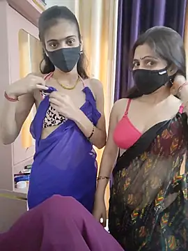 Snapshot of cutee__crazy chatting on 07.18.26 cutee crazy online show from 07.18.26