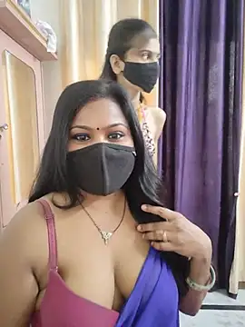 Snapshot of cutee__crazy chatting on 07.22.26 cutee crazy online show from 07.22.26