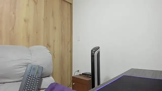 xspecialoomx online show from 11.08.25