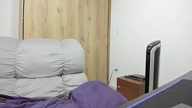 xspecialoomx online show from 12.05.25