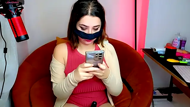 Snapshot of _L0VE_ME chatting on 01.17.25 L0VE ME online show from 01.17.25