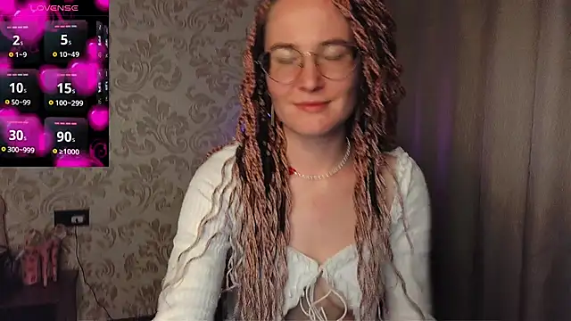 Snapshot of AgnesGraham chatting on 04.08.26 AgnesGraham online show from 04.08.26