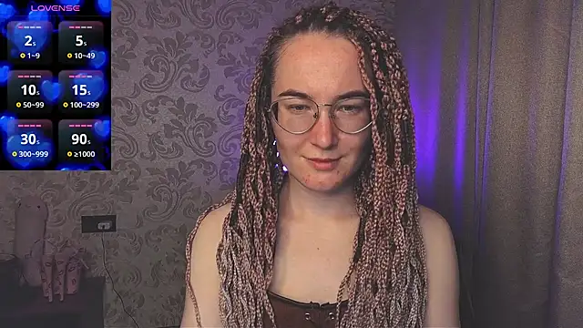 Snapshot of AgnesGraham chatting on 04.22.26 AgnesGraham online show from 04.22.26