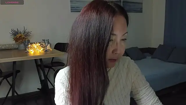 Snapshot of AvroraSakura chatting on 01.30.25 AvroraSakura online show from 01.30.25
