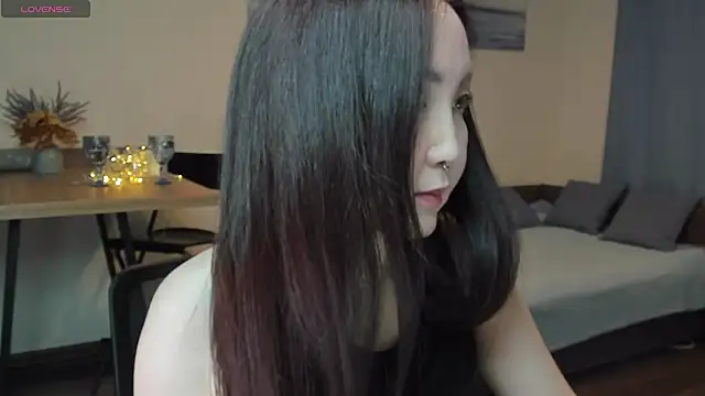 Snapshot of AvroraSakura chatting on 02.02.25 AvroraSakura online show from 02.02.25