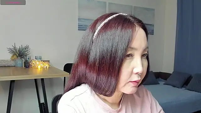 Snapshot of AvroraSakura chatting on 02.07.25 AvroraSakura online show from 02.07.25
