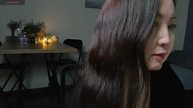 Snapshot of AvroraSakura chatting on 03.12.25 AvroraSakura online show from 03.12.25