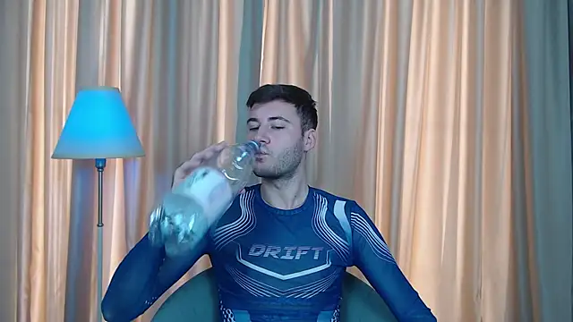 Snapshot of JustinMorrisX chatting on 11.01.25 JustinMorrisX online show from 11.01.25