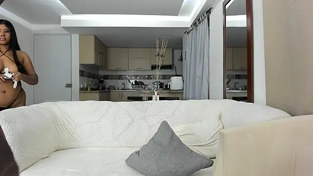 Snapshot of EbonnyDuoSexHard chatting on 09.28.25 EbonnyDuoSexHard online show from 09.28.25