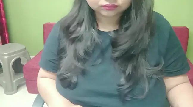 Snapshot of yoursnishaa chatting on 12.18.24 yoursnishaa online show from 12.18.24