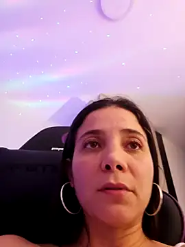 Snapshot of miaeyes chatting on 01.19.25 miaeyes online show from 01.19.25