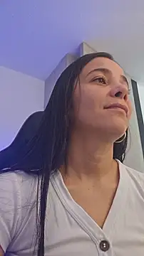 miaeyes online show from 11.14.25