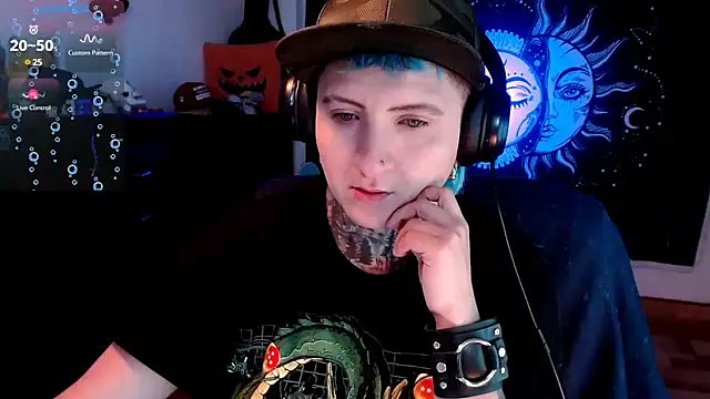 Marieblueeyes online show from 02.16.25