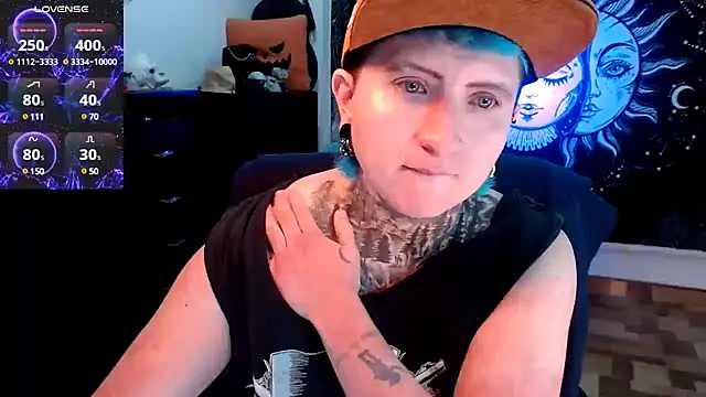 Marieblueeyes online show from 02.19.25