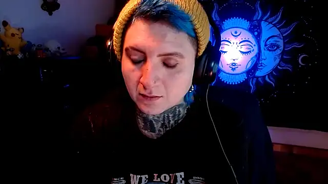 Marieblueeyes online show from 02.21.25