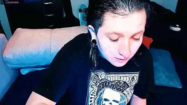 Marieblueeyes online show from 10.06.25