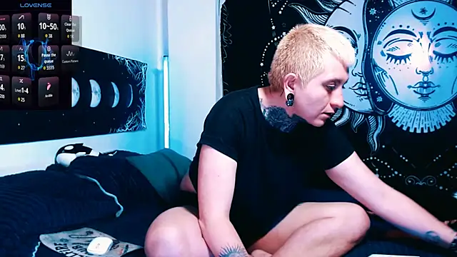 Marieblueeyes online show from 02.05.26