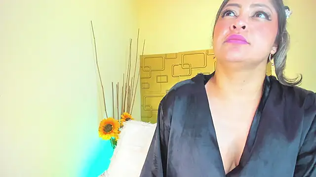 Julia Haye online show from 01.29.25