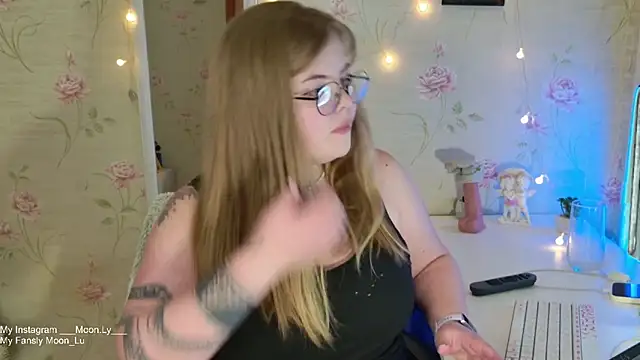 sinnamon  online show from 10.28.25