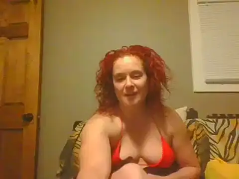 Snapshot of fitflamedragan chatting on 03.01.25 fitflamedragan online show from 03.01.25