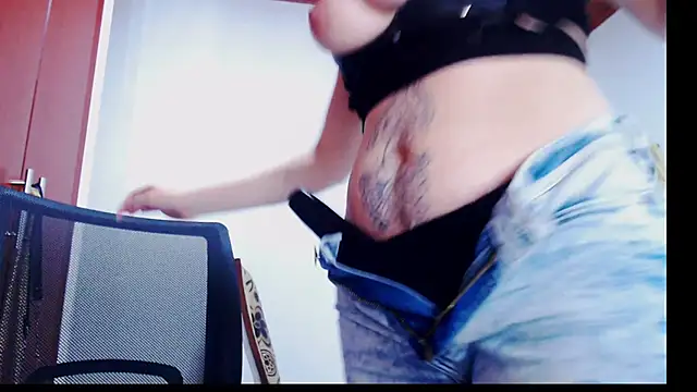 A R Y  online show from 10.19.25