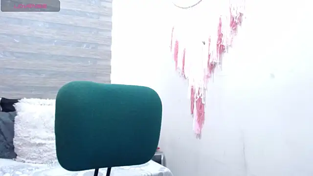 Tefanny Arias online show from 10.16.25