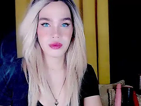 Snapshot of arianneXXX_ts chatting on 09.14.25 arianneXXX ts online show from 09.14.25