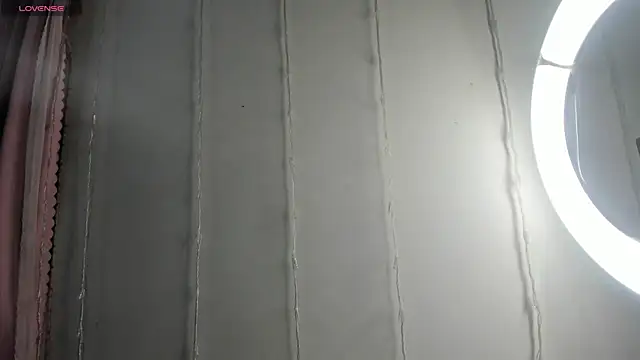 Snapshot of aly_nucita_ chatting on 01.12.25 aly nucita online show from 01.12.25