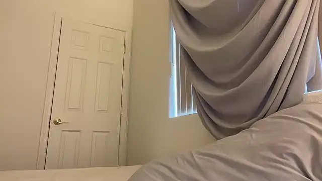 Snapshot of juliettebarbie chatting on 09.26.25 juliettebarbie online show from 09.26.25