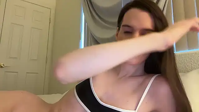 Snapshot of juliettebarbie chatting on 11.25.25 juliettebarbie online show from 11.25.25