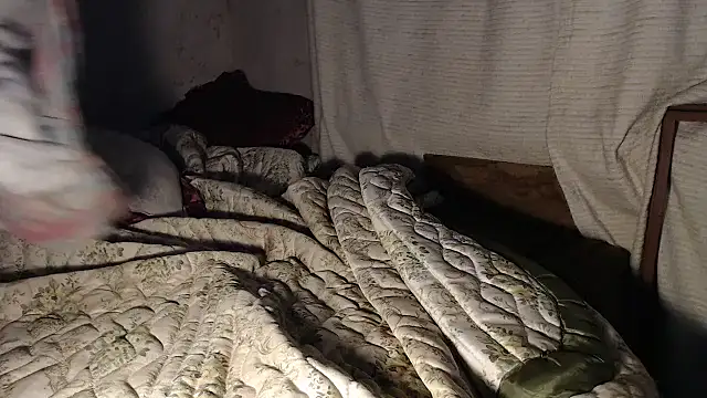 Snapshot of devine_TATAS chatting on 09.13.25 devine TATAS online show from 09.13.25