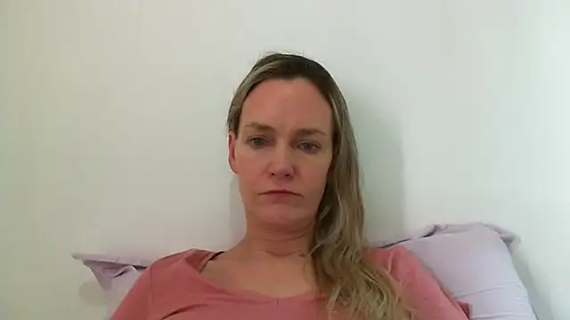 Annylove1 online show from 02.14.25