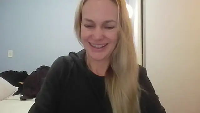 Snapshot of Annylove1 chatting on 05.20.26 Annylove1 online show from 05.20.26