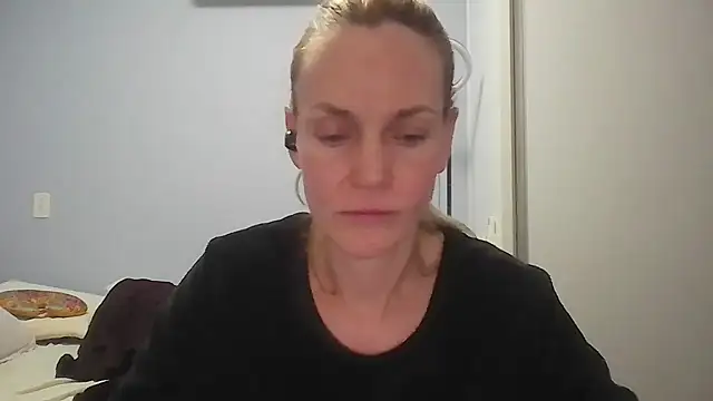Snapshot of Annylove1 chatting on 06.01.26 Annylove1 online show from 06.01.26