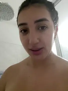 Snapshot of Hannahoff chatting on 03.07.25 Hannahoff online show from 03.07.25