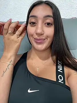 Snapshot of Hannahoff chatting on 02.17.26 Hannahoff online show from 02.17.26