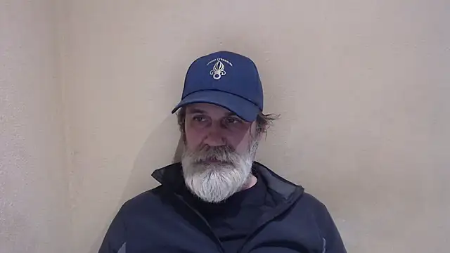 Snapshot of AlexNudo chatting on 02.08.25 AlexNudo online show from 02.08.25