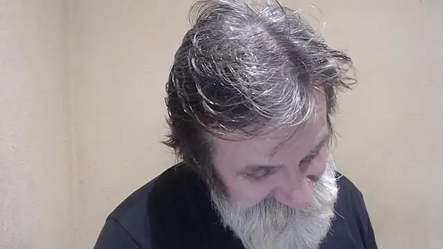 Snapshot of AlexNudo chatting on 02.14.25 AlexNudo online show from 02.14.25