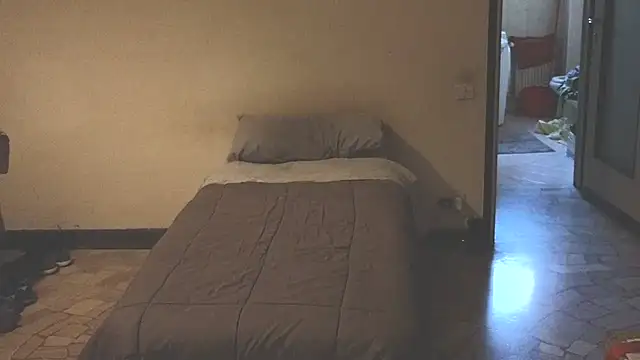 Snapshot of AlexNudo chatting on 02.27.25 AlexNudo online show from 02.27.25