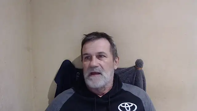 Snapshot of AlexNudo chatting on 09.21.25 AlexNudo online show from 09.21.25