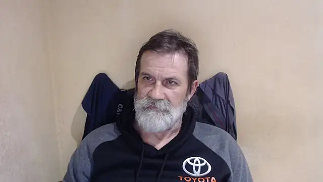 Snapshot of AlexNudo chatting on 11.05.25 AlexNudo online show from 11.05.25